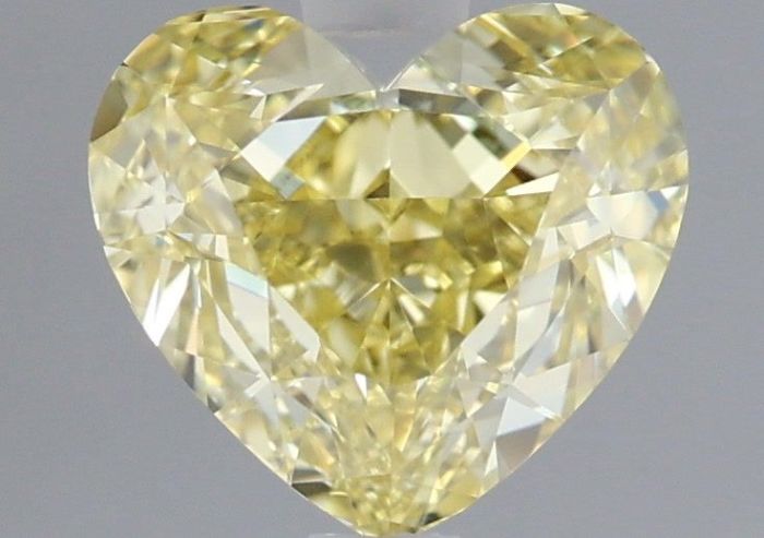 2467058465 - 1 carat  natural diamond