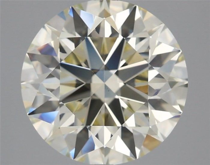 2416068379 - 4 carat  natural diamond