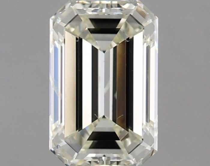 519264326 - 1.5 carat  natural diamond