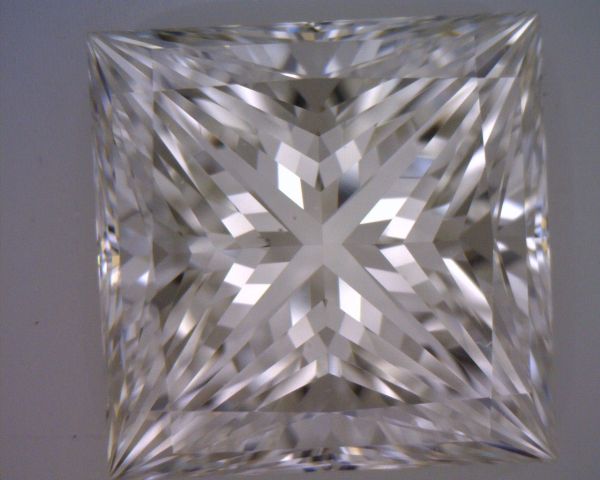 2211957225 - 3 carat  natural diamond