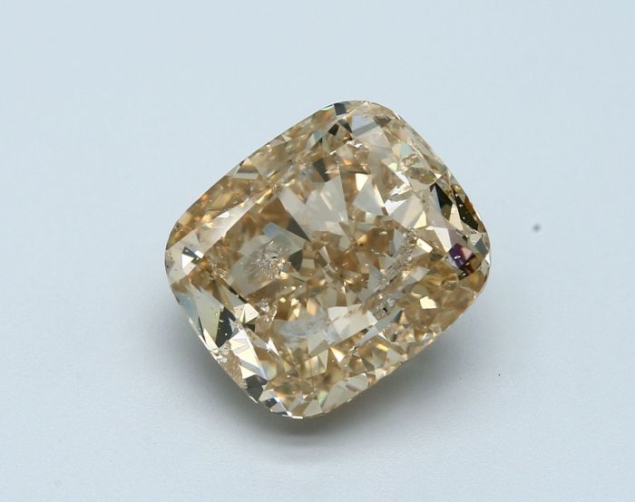 2195357599 - 10 carat  natural diamond