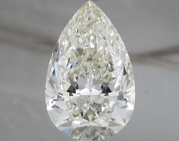 634464112 - 6 carat  natural diamond