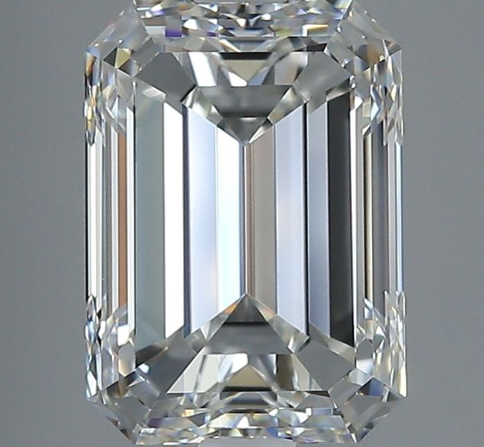 2235030616 - 3 carat  natural diamond