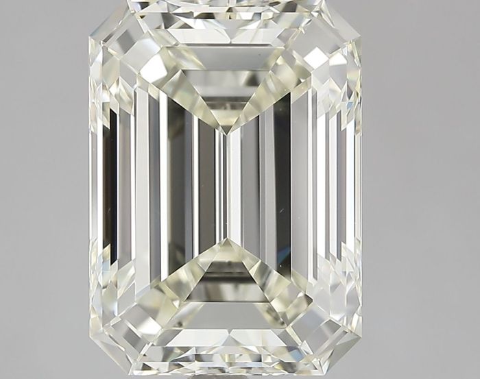 450043388 - 4 carat  natural diamond
