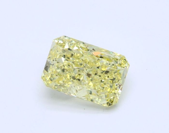 2476168951 - 1 carat  natural diamond