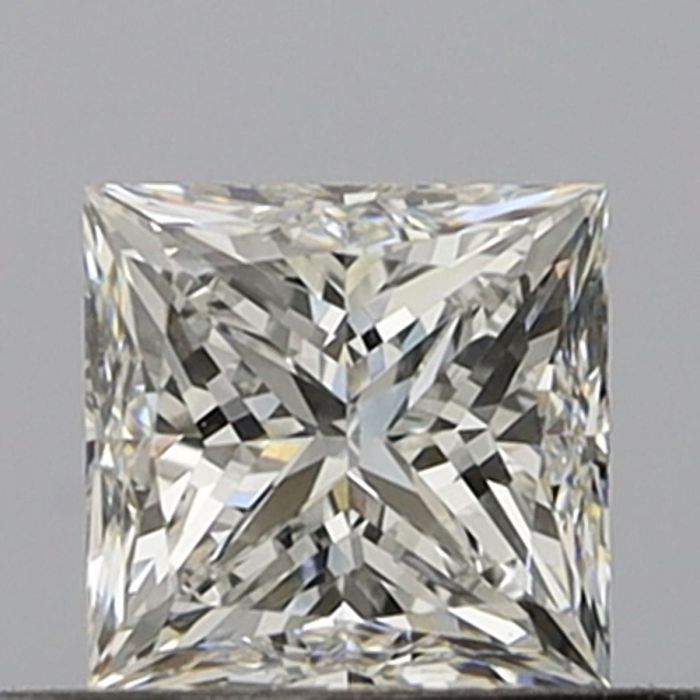 2507349569 - 0.5 carat  natural diamond
