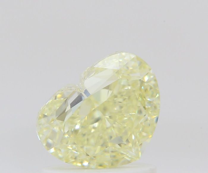 1463674054 - 1 carat  natural diamond