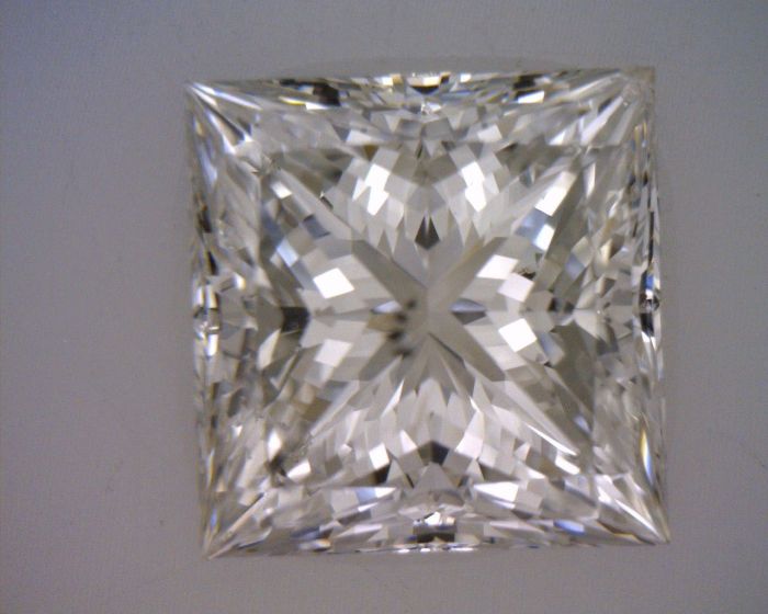 1428985727 - 2 carat  natural diamond