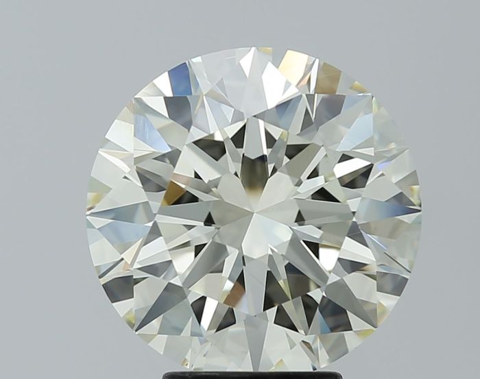 586340857 - 5 carat  natural diamond