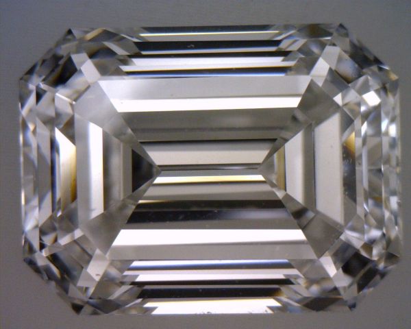 2213913881 - 5 carat  natural diamond