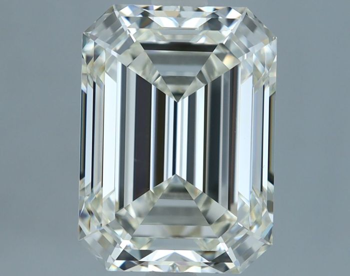 605301014 - 4 carat  natural diamond