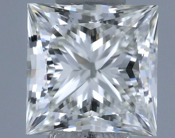 659445352 - 0.5 carat  natural diamond