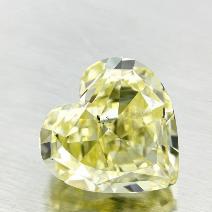2145723297 - 5 carat  natural diamond