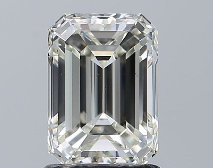 6512120740 - 1.5 carat  natural diamond