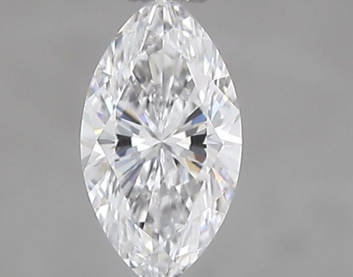 488159436 - 0.5 carat  natural diamond