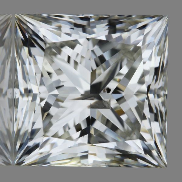 610307219 - 3 carat  natural diamond