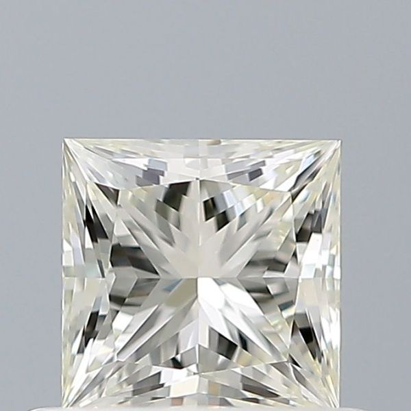 628465563 - 0.5 carat  natural diamond