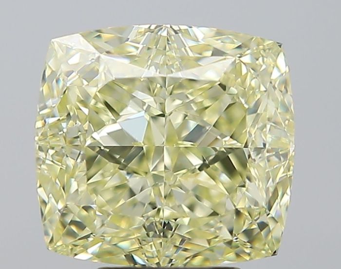 2221930376 - 7 carat  natural diamond