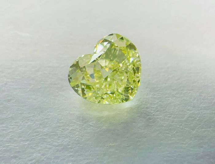6455762164 - 1 carat  natural diamond