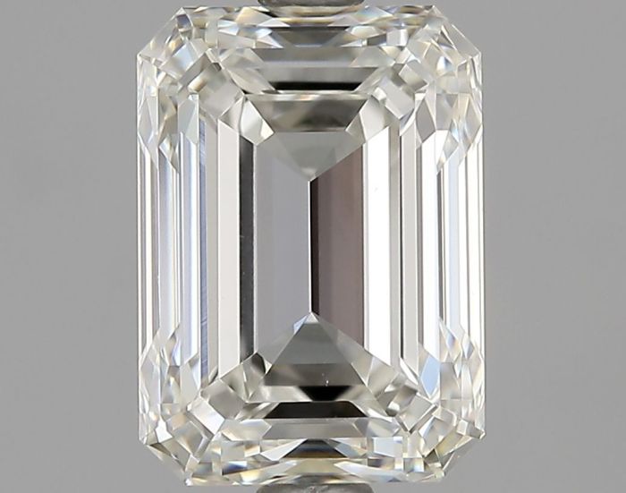 2457799783 - 2 carat  natural diamond