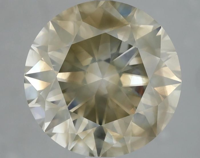 538281784 - 4 carat  natural diamond