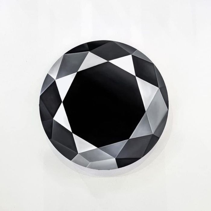 636436548 - 9 carat  natural diamond