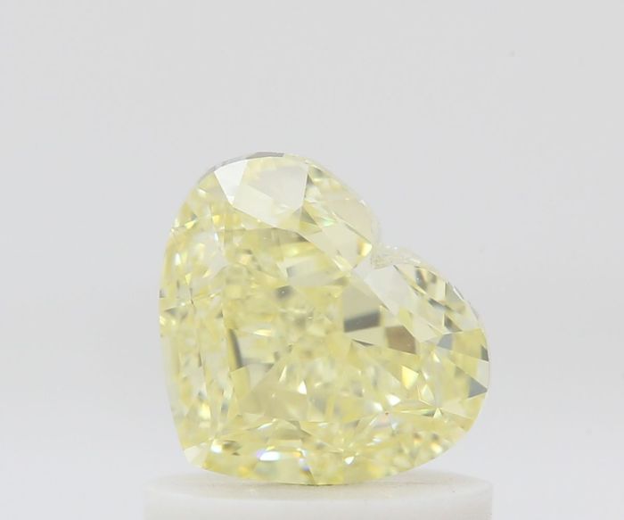 2468315446 - 1 carat  natural diamond