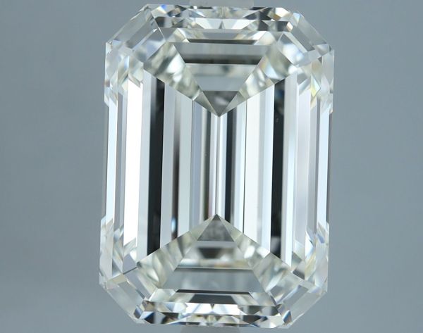 605301048 - 4 carat  natural diamond
