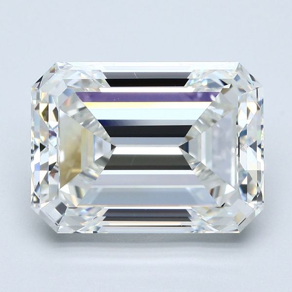 2211845437 - 8 carat  natural diamond