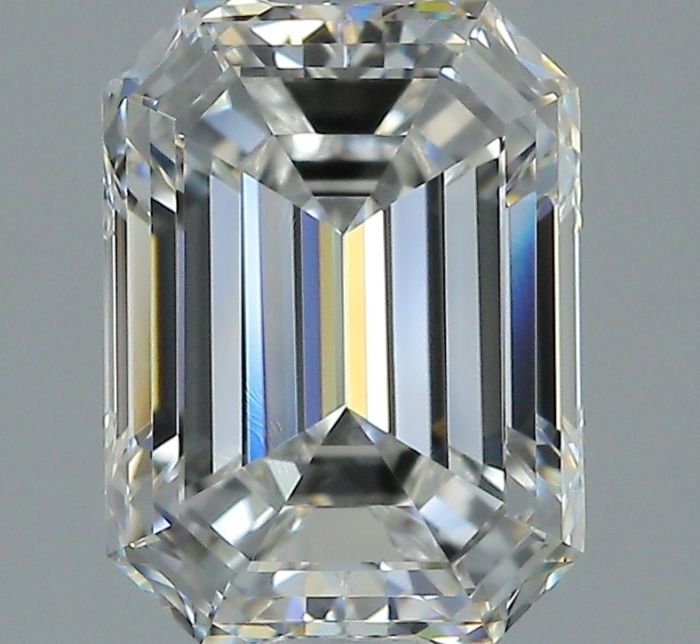2221313800 - 2 carat  natural diamond