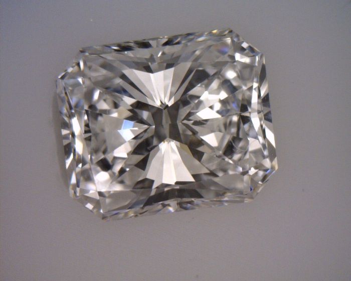 16290581 - 2 carat  natural diamond
