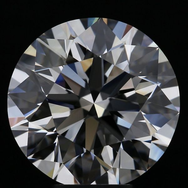 12249097 - 5 carat  natural diamond