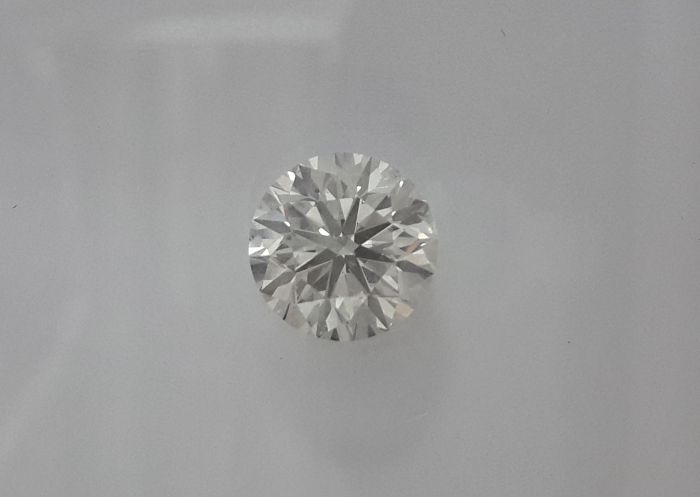 2116184623 - 5 carat  natural diamond