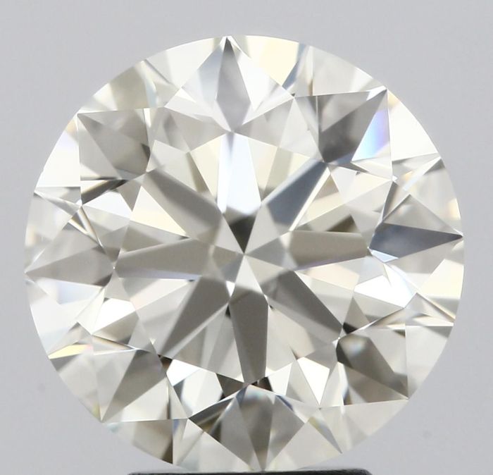 324892748 - 4 carat  natural diamond