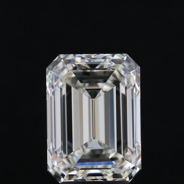 2225823755 - 4 carat  natural diamond