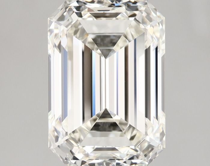 617495347 - 2 carat  natural diamond