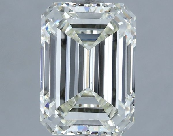 669403386 - 4 carat  natural diamond