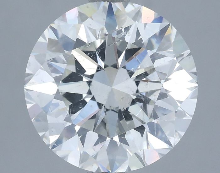 667428915 - 4 carat  natural diamond