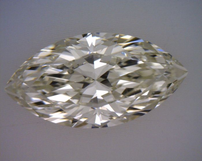 1413169954 - 1 carat  natural diamond