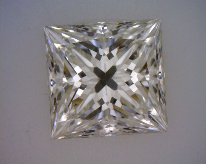 2215920710 - 1.5 carat  natural diamond