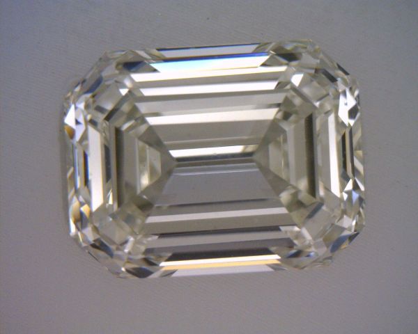 2244721481 - 2 carat  natural diamond