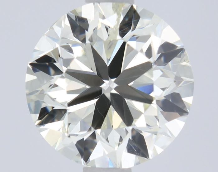 2467571101 - 1.5 carat  natural diamond