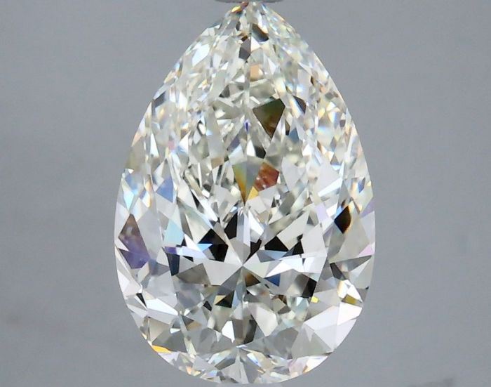 6502673393 - 3 carat  natural diamond