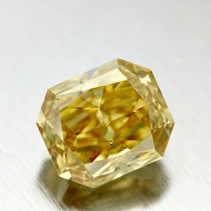 1132964574 - 5 carat  natural diamond