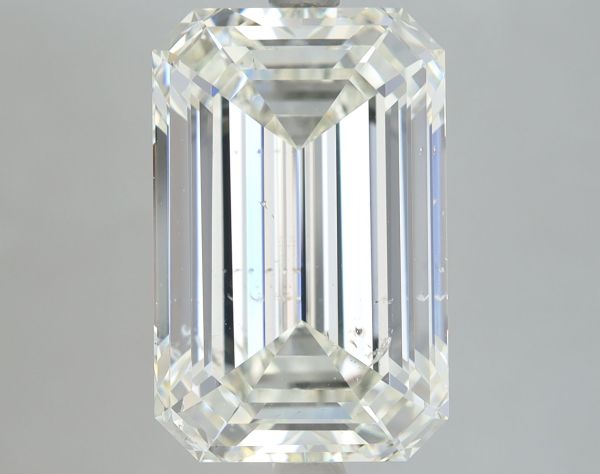 591353180 - 6 carat  natural diamond