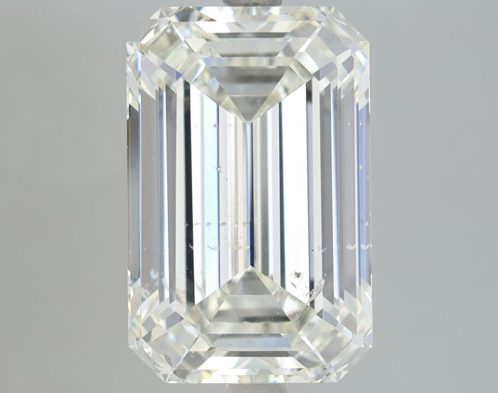 591353180 - 6 carat  natural diamond