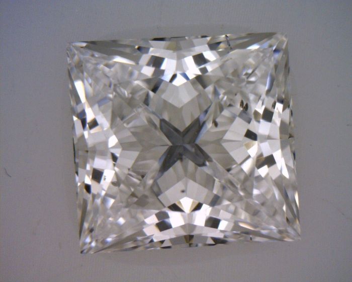 6212579800 - 2 carat  natural diamond