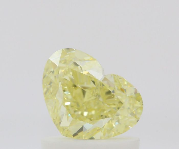 6452808981 - 1 carat  natural diamond