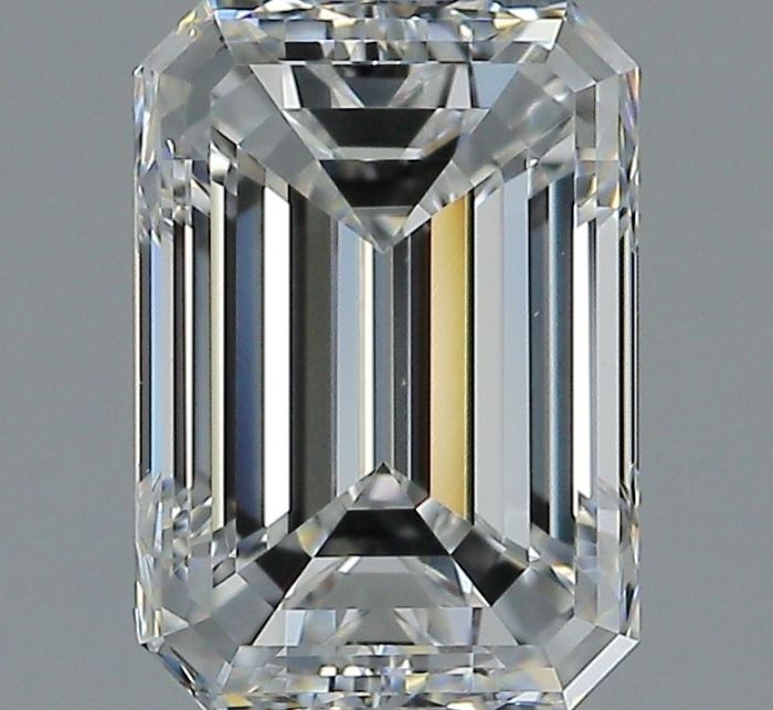 2221431398 - 1.5 carat  natural diamond