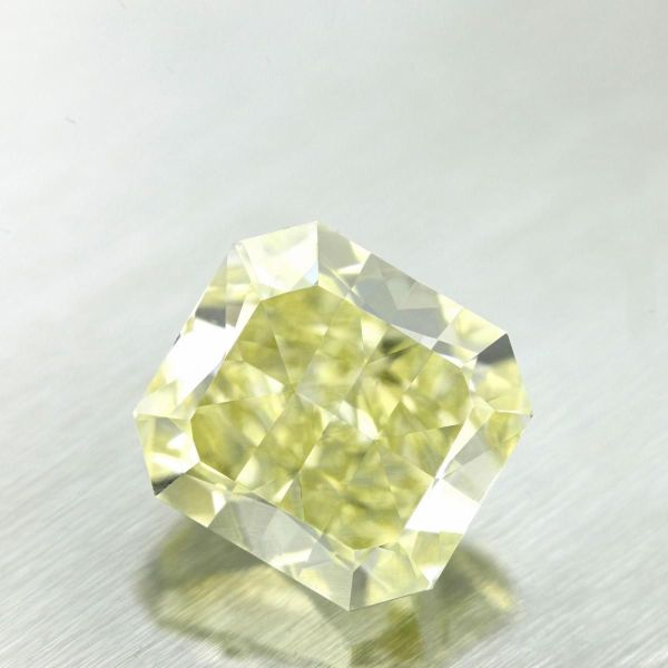 1162574438 - 5 carat  natural diamond